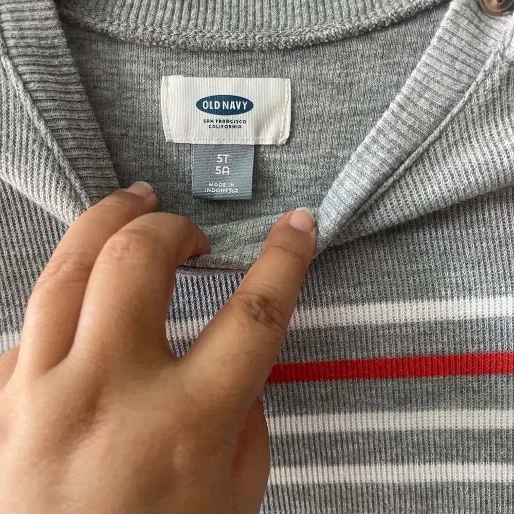 Old Navy Striped Crew Neck Knit Sweater Boys Gray Multi Size 5T